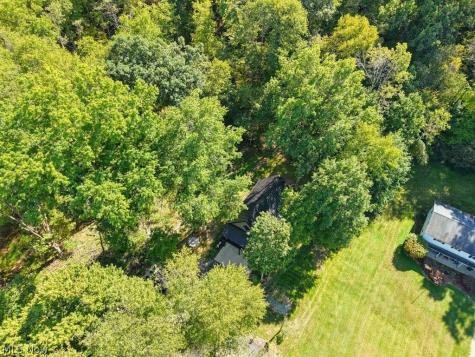 18 Blackfoot Trail Malvern OH 44644