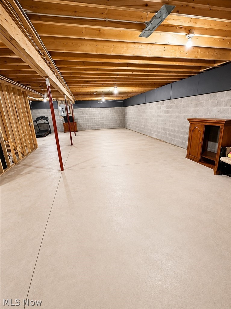 8552 State Route 305 Garrettsville OH 44231