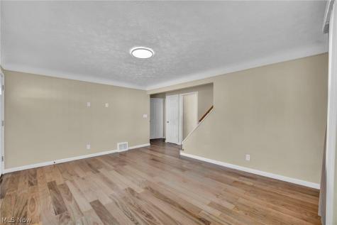 24940 Devoe Avenue Euclid OH 44123