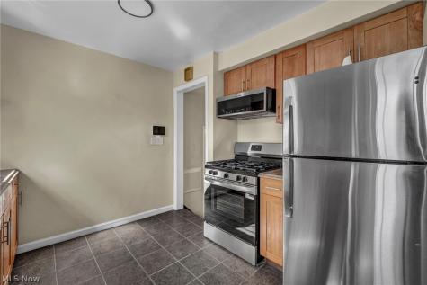 24940 Devoe Avenue Euclid OH 44123