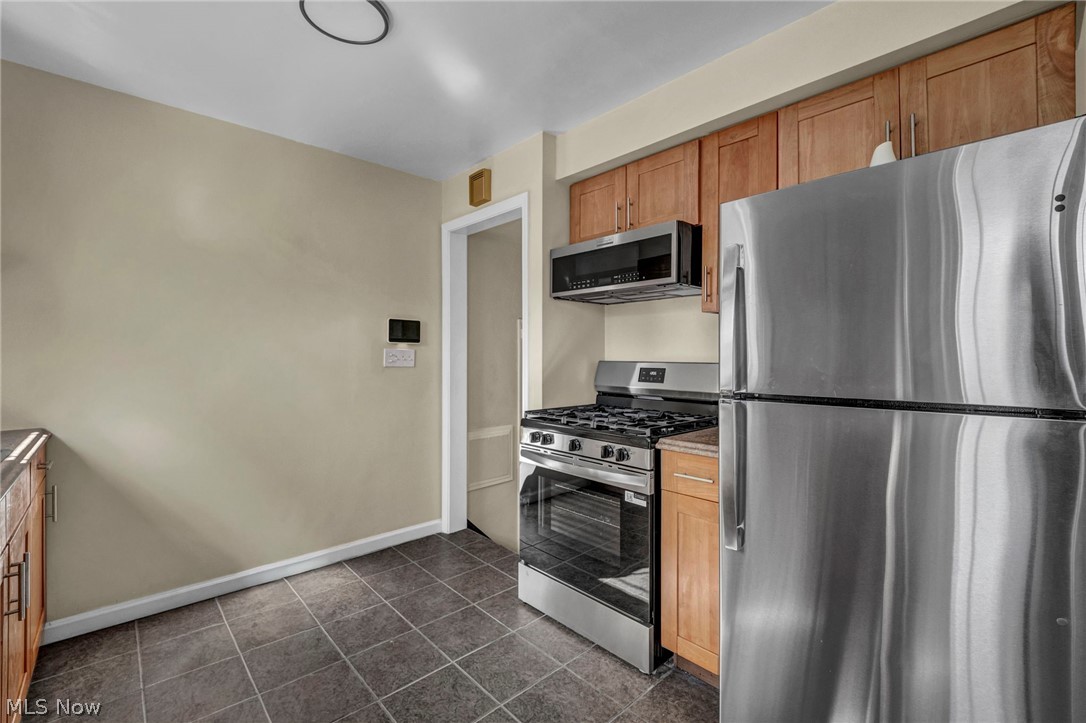 24940 Devoe Avenue Euclid OH 44123