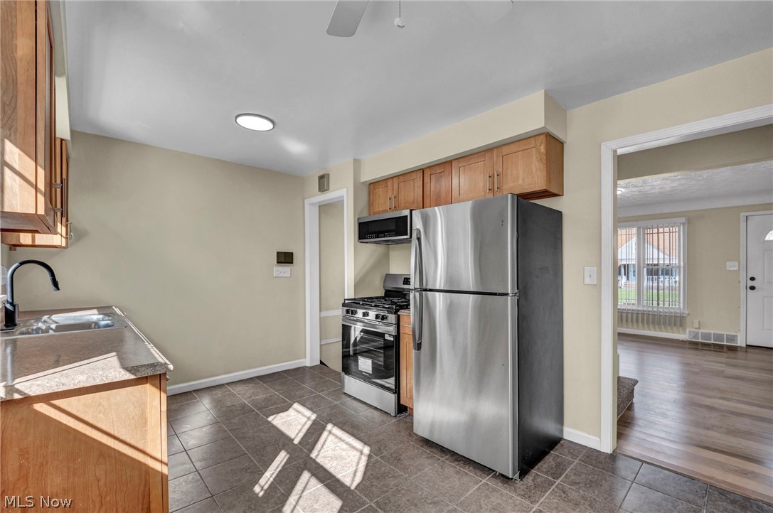 24940 Devoe Avenue Euclid OH 44123