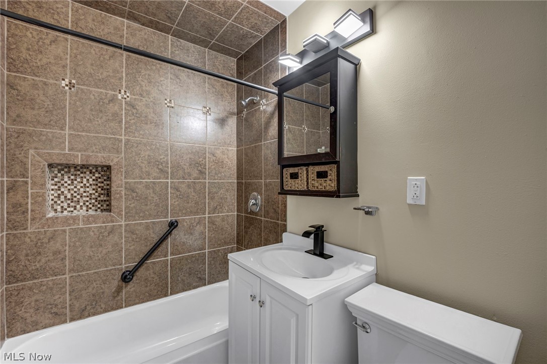 24940 Devoe Avenue Euclid OH 44123