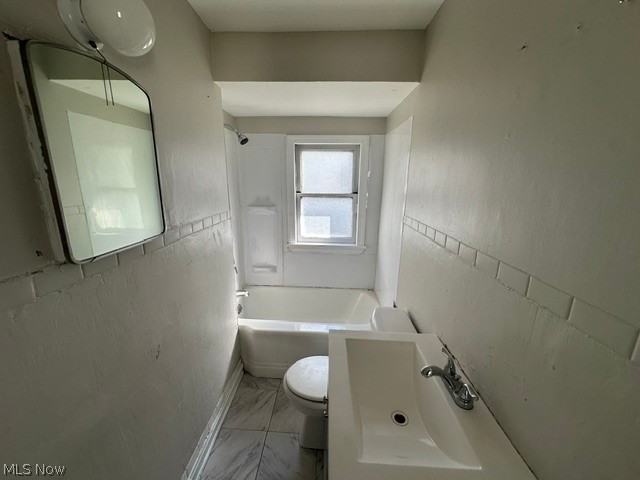 7507 Batavia Avenue Cleveland OH 44105