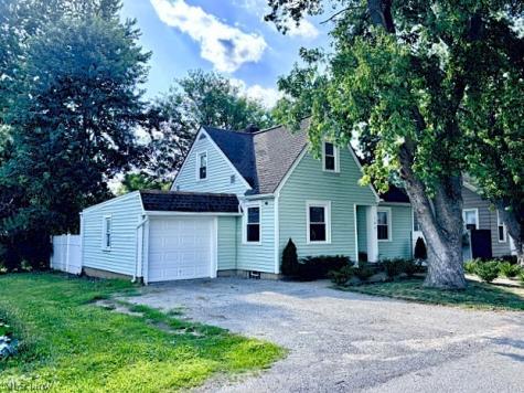 109 N Broadway Street Lodi OH 44254