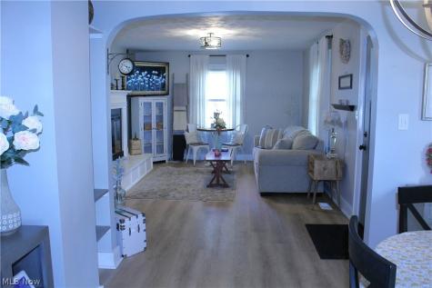 109 N Broadway Street Lodi OH 44254