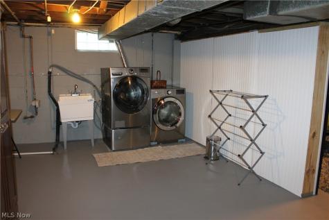 109 N Broadway Street Lodi OH 44254