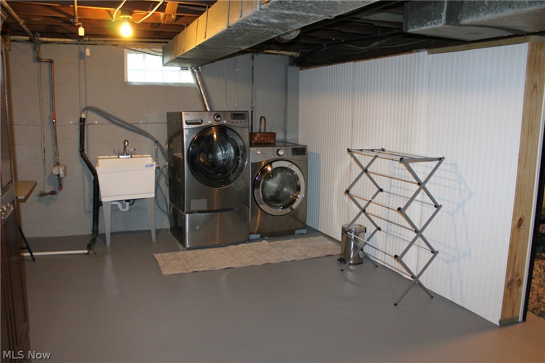 109 N Broadway Street Lodi OH 44254
