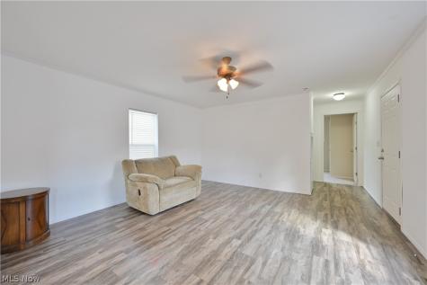 29 Carl Lane Olmsted Twp OH 44138