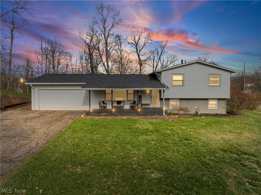 7010 Stonecreek Avenue NE Canton OH 44721