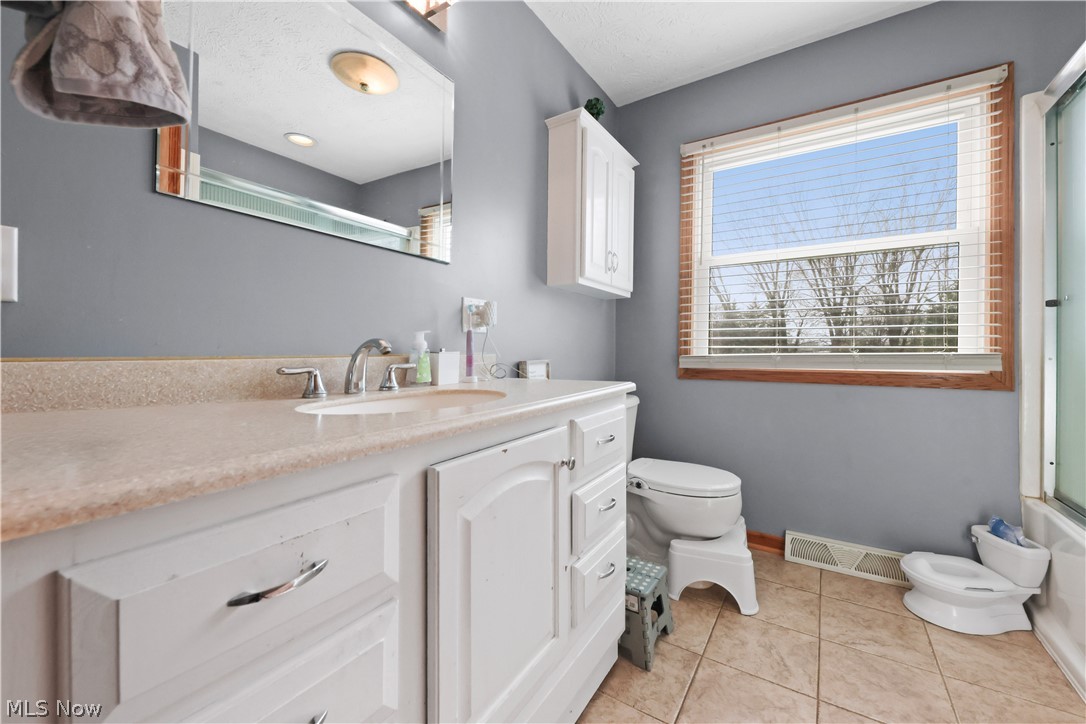 7010 Stonecreek Avenue NE Canton OH 44721