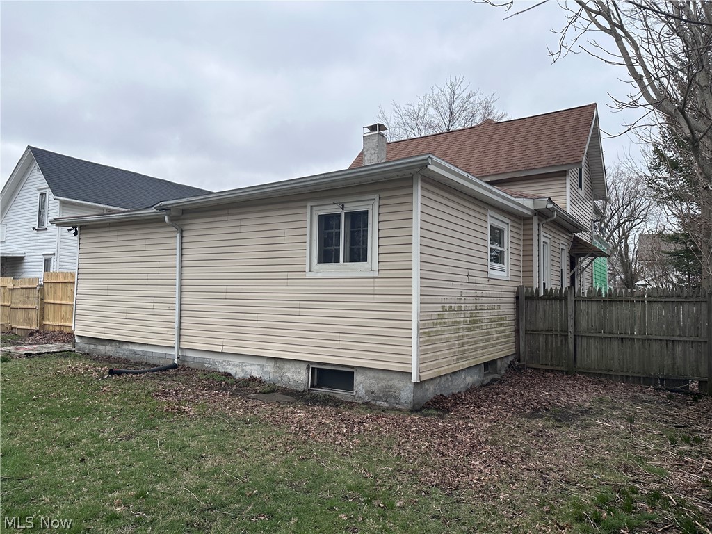 284 Clay Conneaut OH 44030