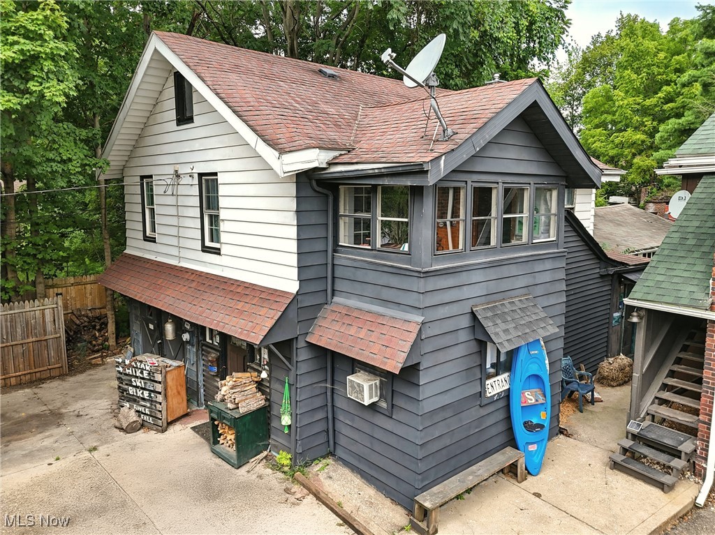 417 - 419 Sackett Avenue Cuyahoga Falls OH 44221