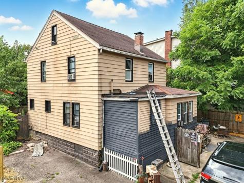 417 - 419 Sackett Avenue Cuyahoga Falls OH 44221