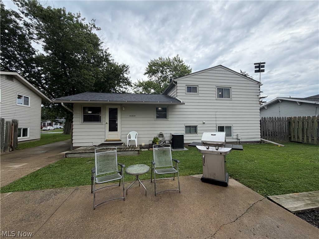 812 West Drive Sheffield OH 44054