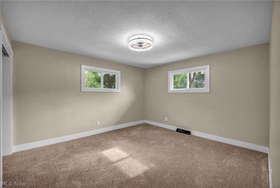 18509 Preston Road Warrensville Heights OH 44128