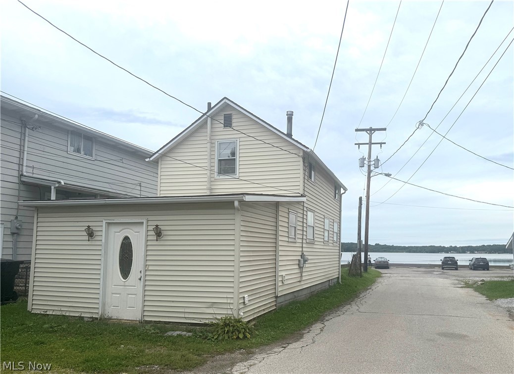 2549 Church Street Lakemore OH 44250