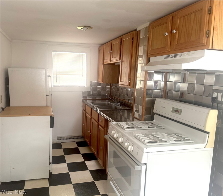 2549 Church Street Lakemore OH 44250