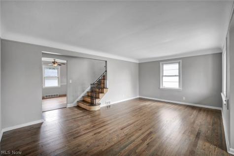 24831 Stephen Avenue Euclid OH 44123