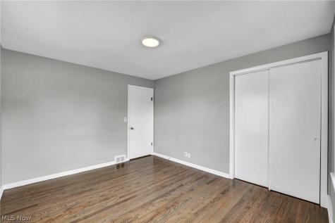 24831 Stephen Avenue Euclid OH 44123
