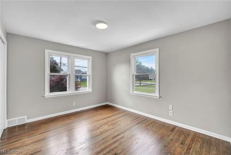 24831 Stephen Avenue Euclid OH 44123