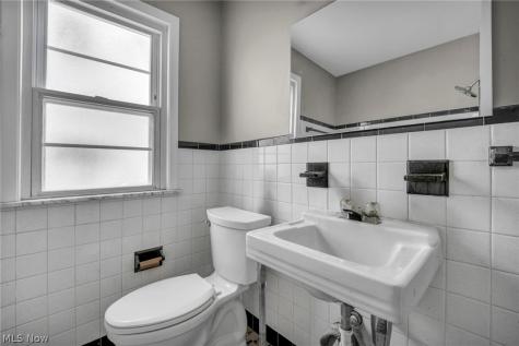 24831 Stephen Avenue Euclid OH 44123