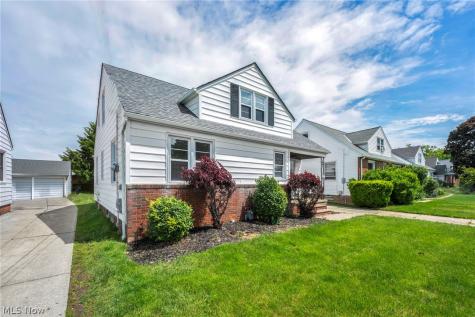 24831 Stephen Avenue Euclid OH 44123