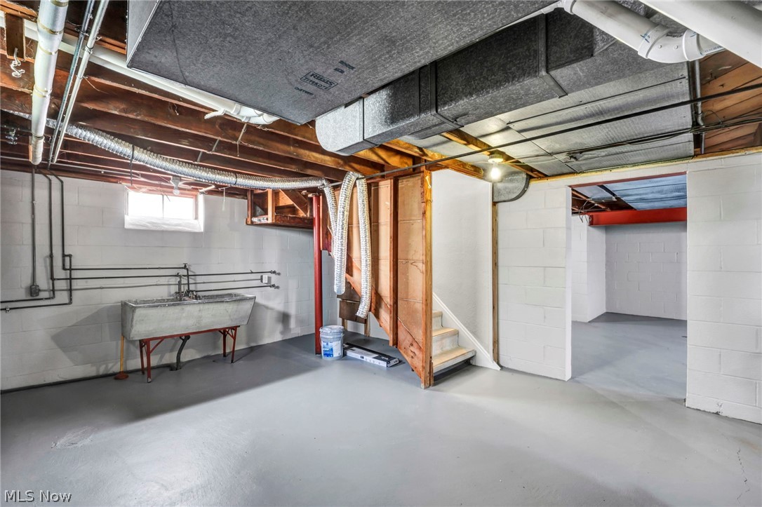 24831 Stephen Avenue Euclid OH 44123