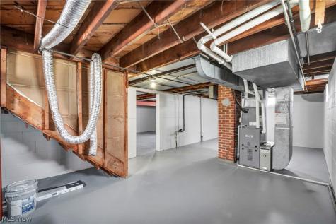 24831 Stephen Avenue Euclid OH 44123