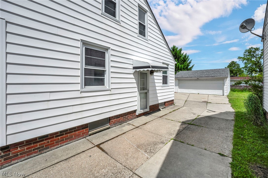 24831 Stephen Avenue Euclid OH 44123