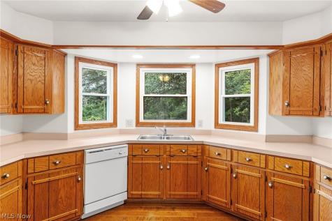 1404 Kristen Circle Mogadore OH 44260