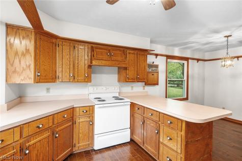 1404 Kristen Circle Mogadore OH 44260