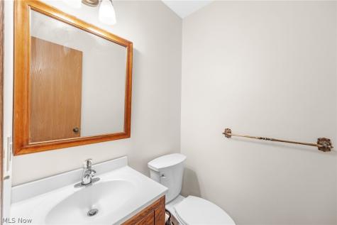 1404 Kristen Circle Mogadore OH 44260