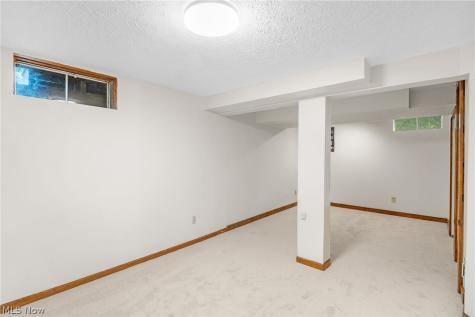 1404 Kristen Circle Mogadore OH 44260