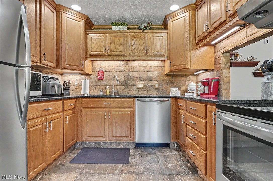 9112 New Road North Jackson OH 44451