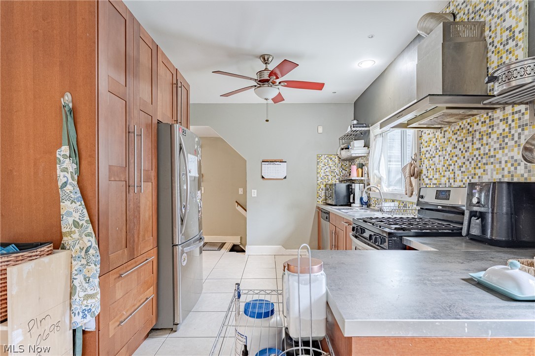132 E 156th Street Cleveland OH 44110