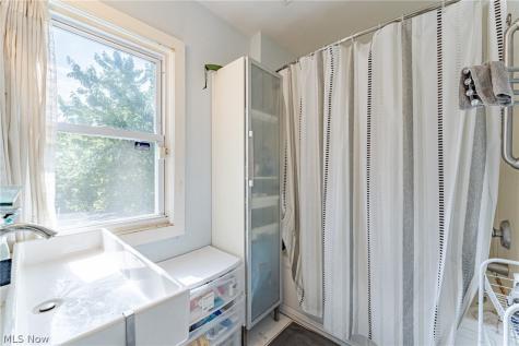 132 E 156th Street Cleveland OH 44110