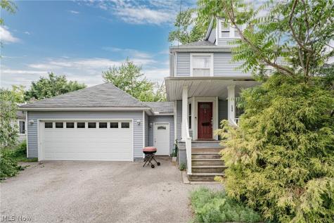 132 E 156th Street Cleveland OH 44110