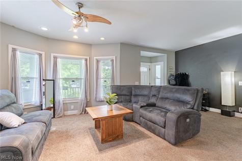 132 E 156th Street Cleveland OH 44110