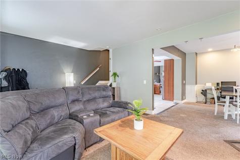 132 E 156th Street Cleveland OH 44110