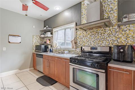 132 E 156th Street Cleveland OH 44110