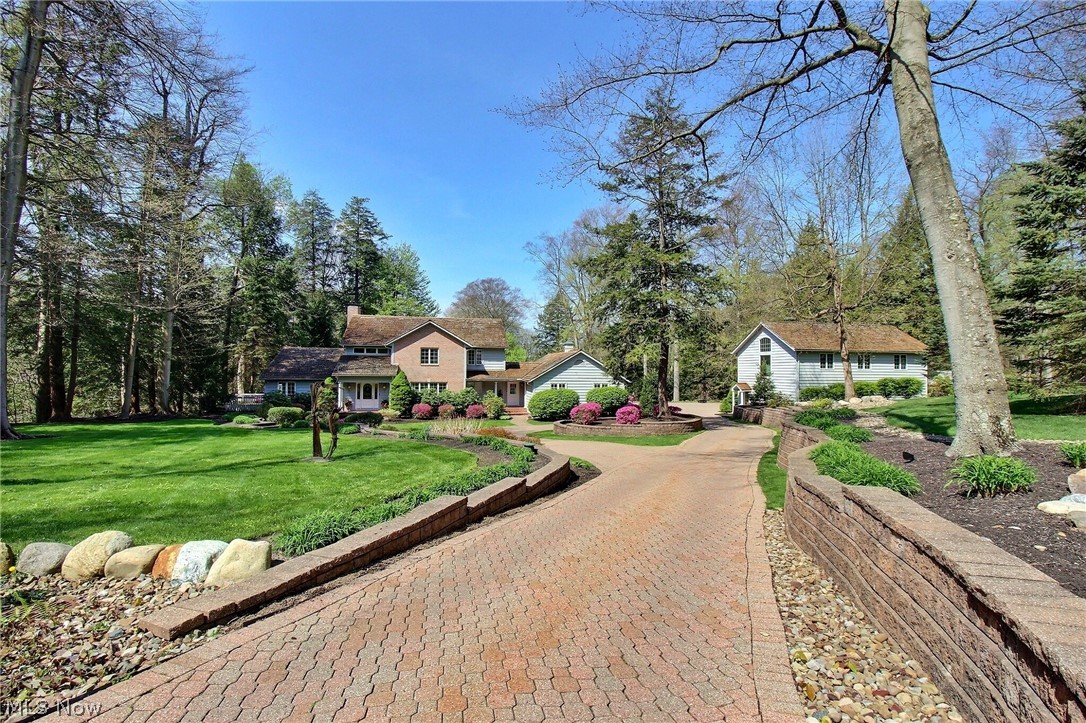 1160 Fox Hill Drive Gates Mills OH 44040