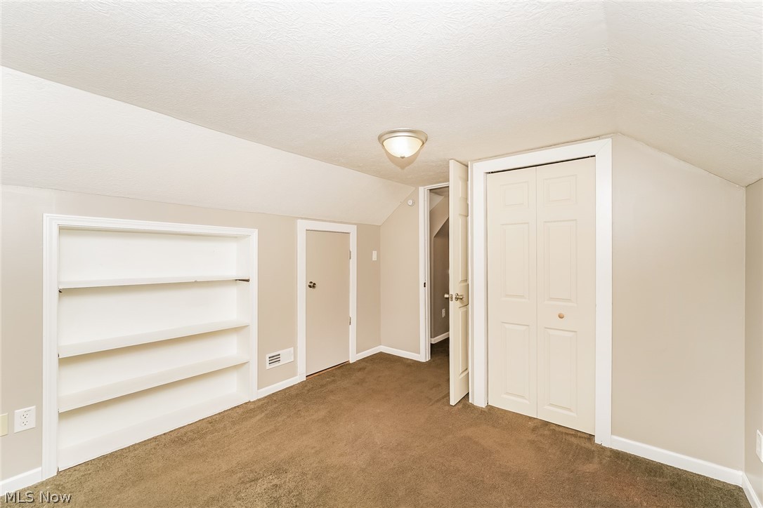 2910 Elmwood Street Cuyahoga Falls OH 44221