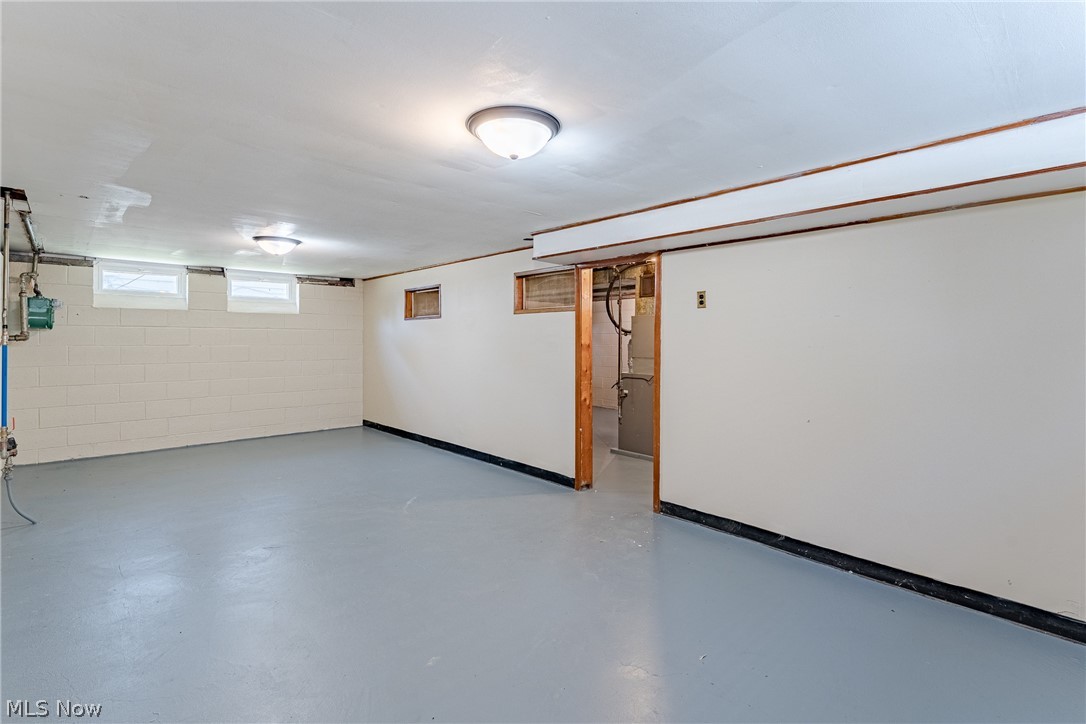 12408 Sprecher Avenue Cleveland OH 44135