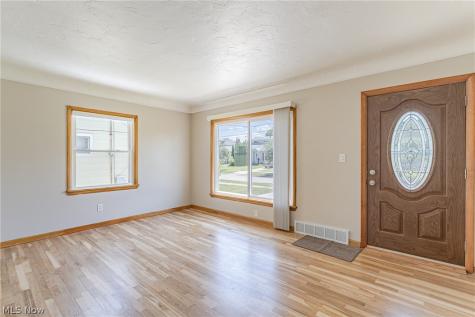 12408 Sprecher Avenue Cleveland OH 44135