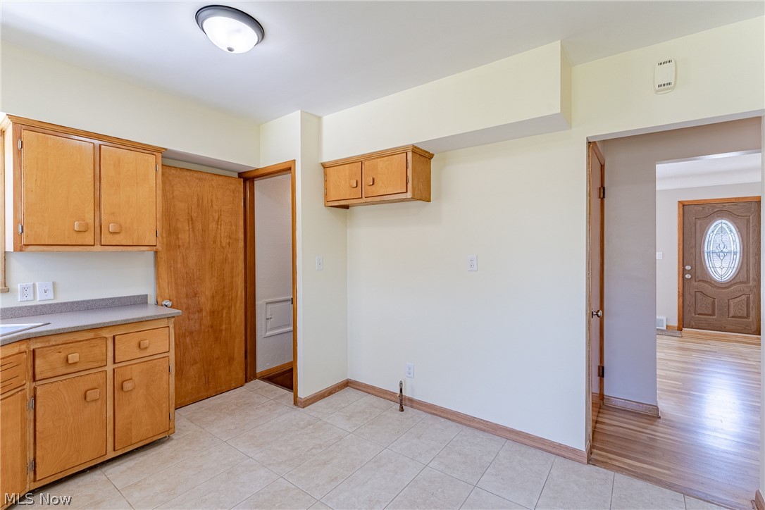 12408 Sprecher Avenue Cleveland OH 44135