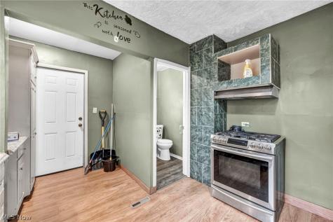 1742 Wayside Road Cleveland OH 44112