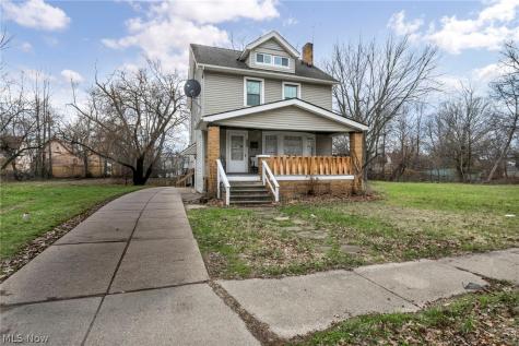 1742 Wayside Road Cleveland OH 44112