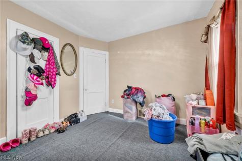 1742 Wayside Road Cleveland OH 44112