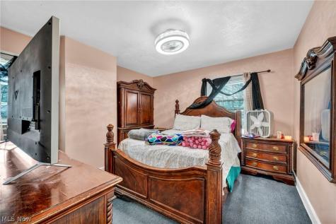 1742 Wayside Road Cleveland OH 44112